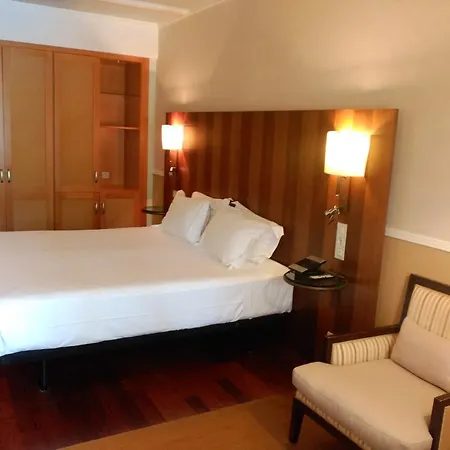 Hotel Nuevo Portil Golf 4*